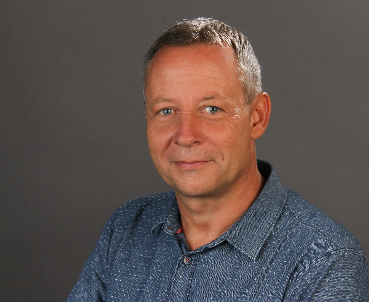 Auflösende Hypnose Dresden bei Depressionen, Ängsten, Burnout, Trauer, Panikattacken, Krisen, Schicksalsschlägen & Kinderhypnose - Henry Creutz